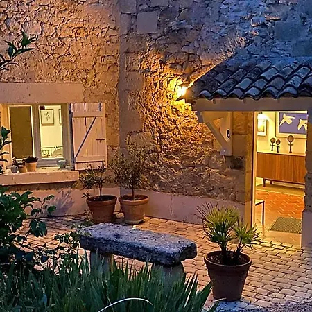 فندق مبيت وإفطار Le Prieure De Pierre 3*