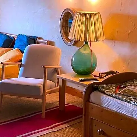 Le Prieure De Pierre فندق مبيت وإفطار 3*
