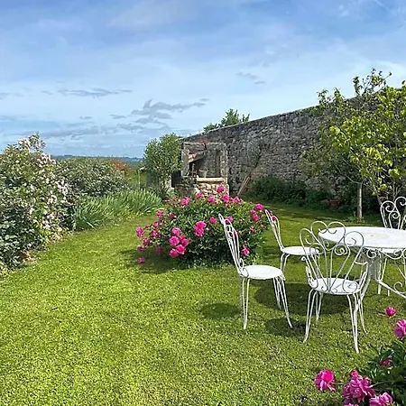 فندق مبيت وإفطار Le Prieure De Pierre 3*
