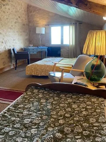 Le Prieure De Pierre Nocleg ze śniadaniem